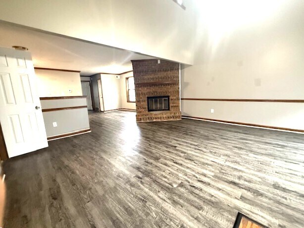 Foto del edificio - 4230 Cedartree Dr