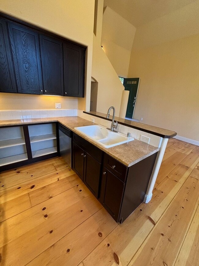 Foto del edificio - 2 Bedroom 1 Bathroom ADU in central Northeast Santa Rosa close to everything