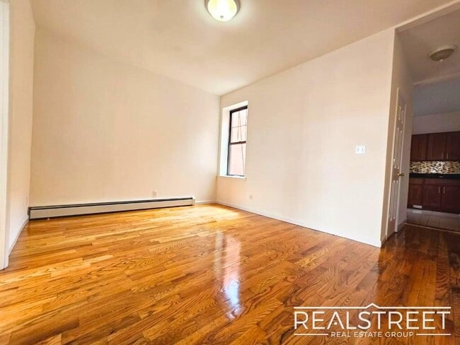 Building Photo - Lovely 2 BR in Bed Stuy near Trains