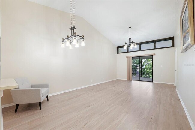 Foto del edificio - 7650 Forest Trail