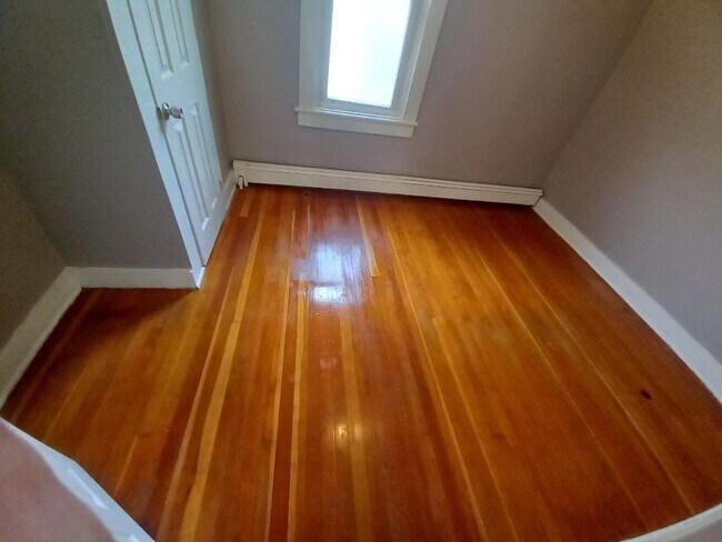 Foto del edificio - 11 Fairview Ave