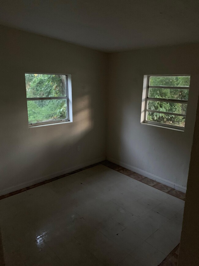 Foto del edificio - 4035 Ferrow St