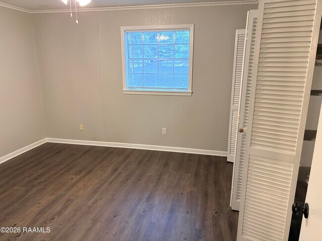 Foto del edificio - 718 Harding St