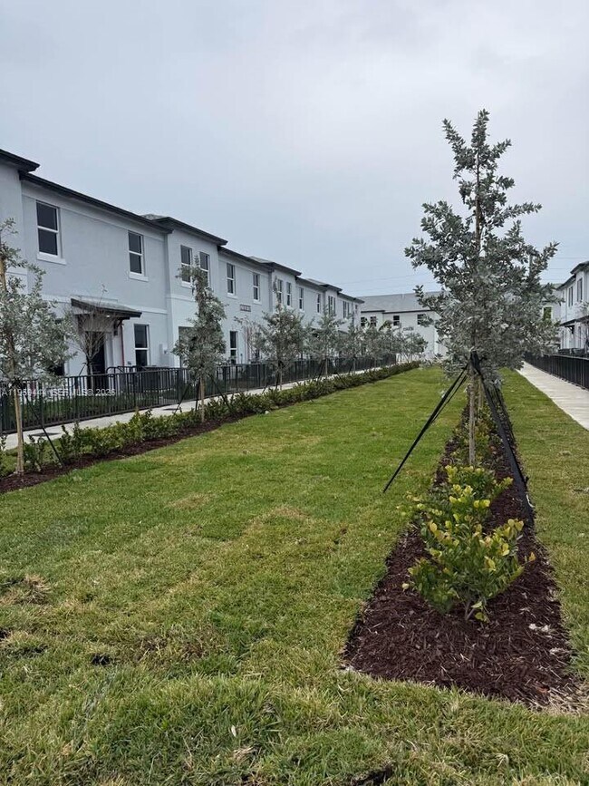 Building Photo - 15565 SW 280th St