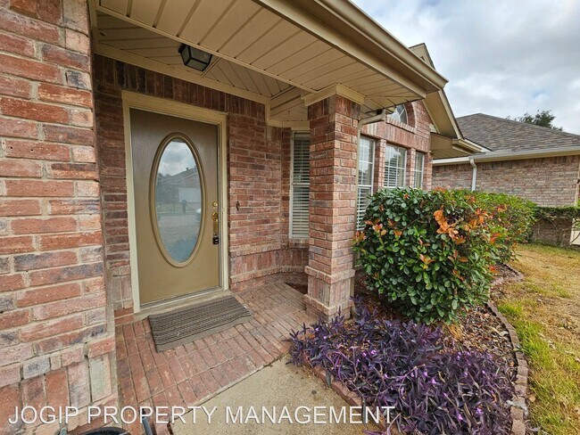 Building Photo - 3 br, 2 bath House - 6704 Norway Court