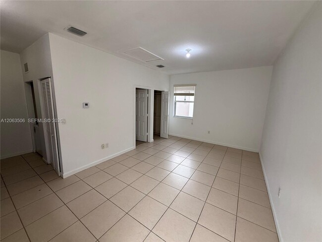 Building Photo - 9465 SW 171st Ct