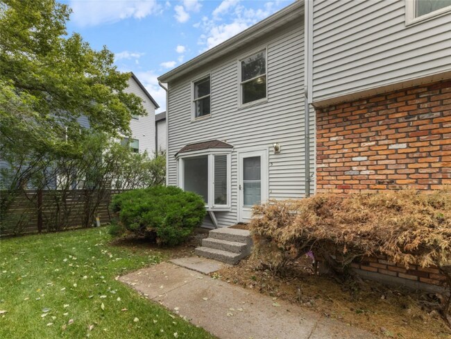 Building Photo - 917 N 17th Ave