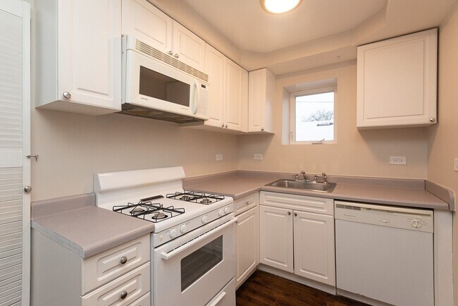 Foto del edificio - 3517 W Grace St