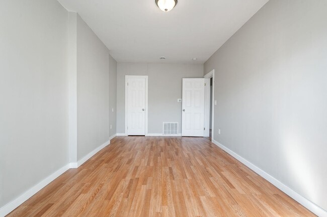 Photo - 3217-3219 Camp Street Apartment