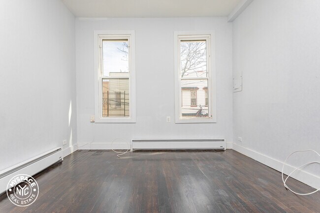 Foto del edificio - 1629 Summerfield St