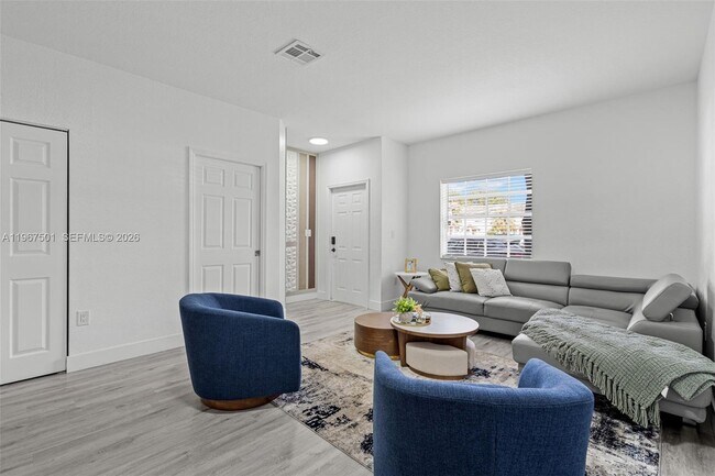 Foto del edificio - 5725 NW 114th Path