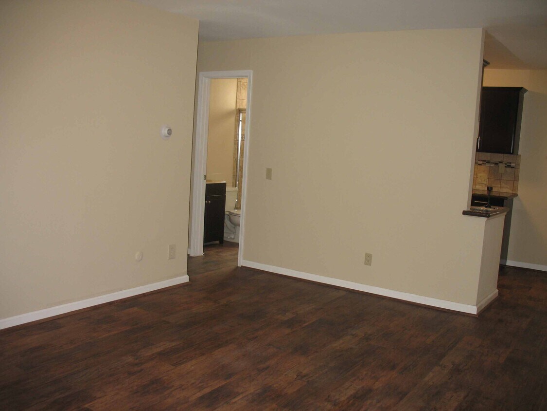 1307 Rolland Curtis Pl Unit 1, Los Angeles, CA 90062 Apartments in