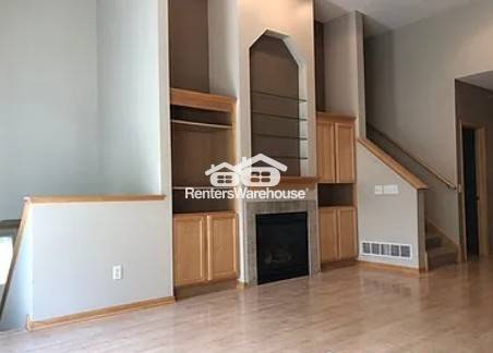 Foto del edificio - Available now is this fantastic 2 bedroom, 3.5 bath townhome in Plymouth