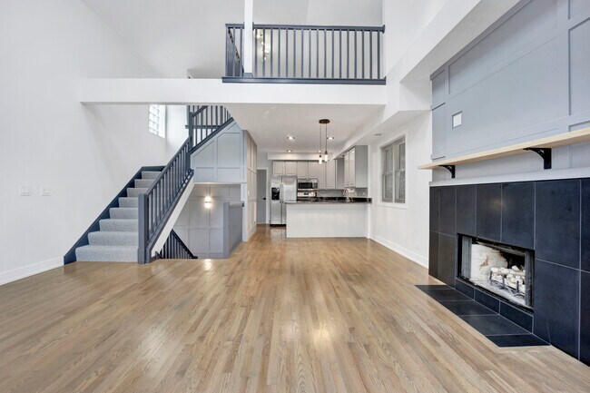 Foto del edificio - 3316 N Damen Ave
