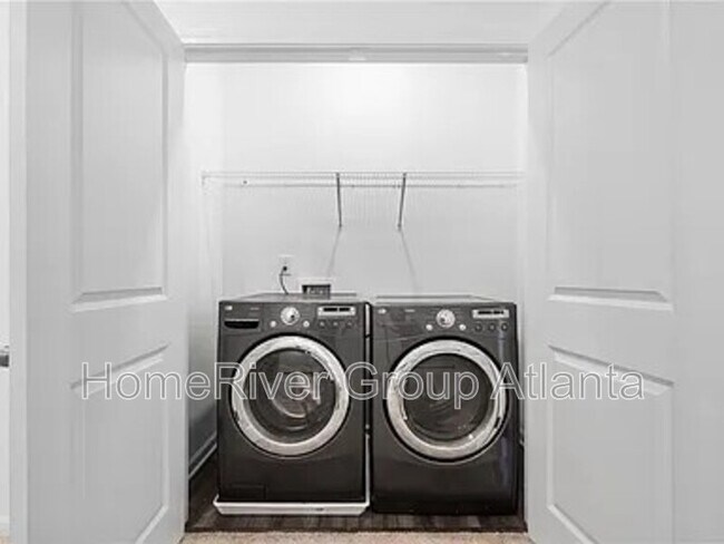 Foto del edificio - 1505 Albert Ln NW