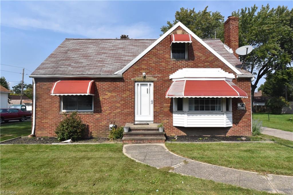 Primary Photo - 8002 W Ridgewood Dr