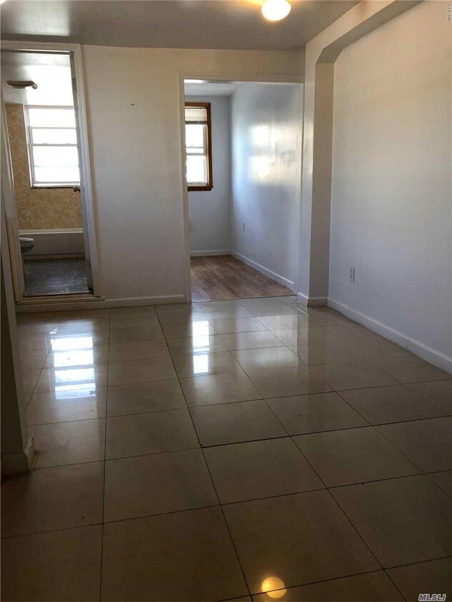 Foto principal - 147-27 Delaware Ave
