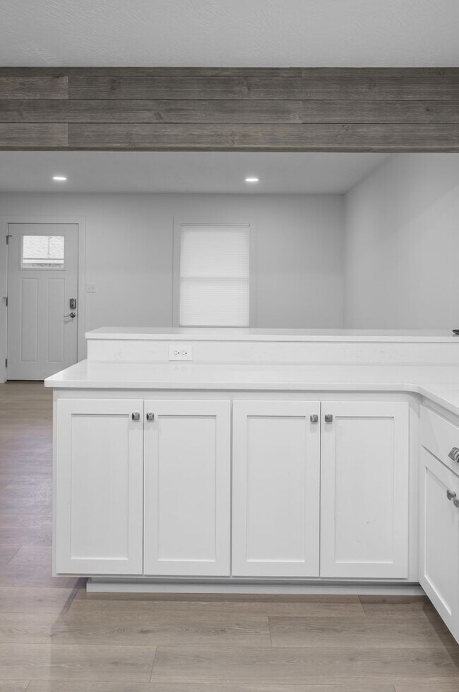 Foto del edificio - 3348 S Fairway Ave