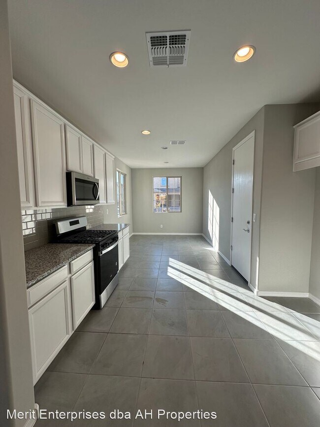 Foto del edificio - 3 br, 2 bath House - 6734 W MILADA DRIVE