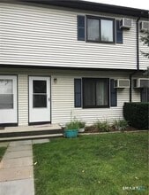 Building Photo - 8 Parker St