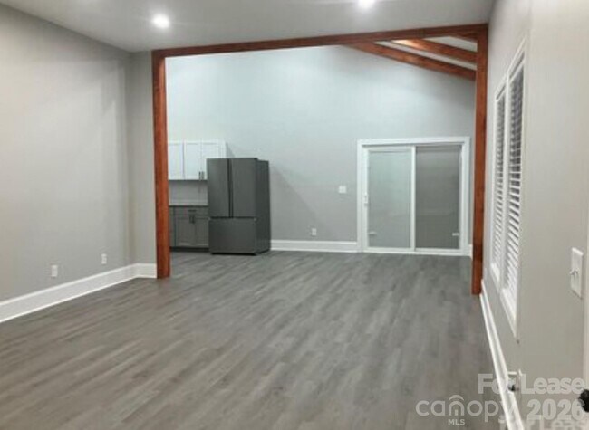 Foto del edificio - 2961 Beaty Rd