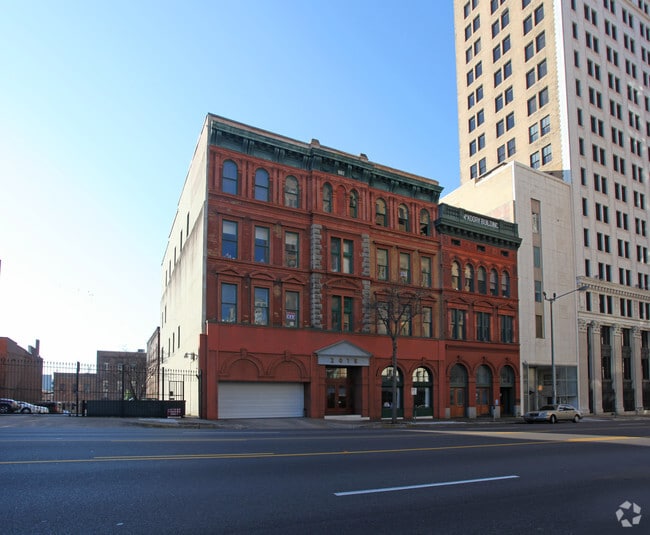 Primary Photo - Founders Station