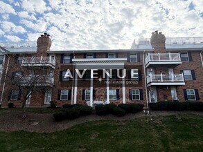 Building Photo - 312 Clayton Xing Dr