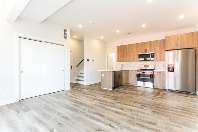 Foto del edificio - 953 Belmont Ave