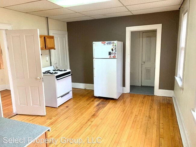 Building Photo - 1650 N Arlington Pl