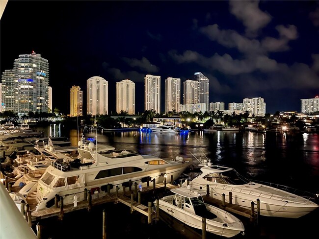 Foto del edificio - 400 Sunny Isles Blvd