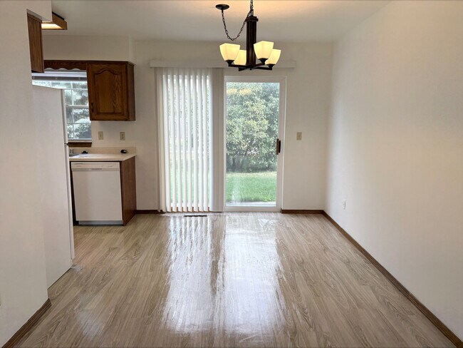 Foto del edificio - 1762-1764 Barlament Drive - 1764