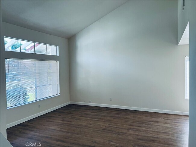 Foto del edificio - 9065 Limecrest Dr