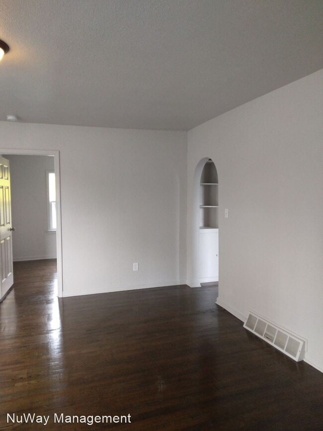 Building Photo - 3 br, 1 bath House - 2192 W Vienna Rd