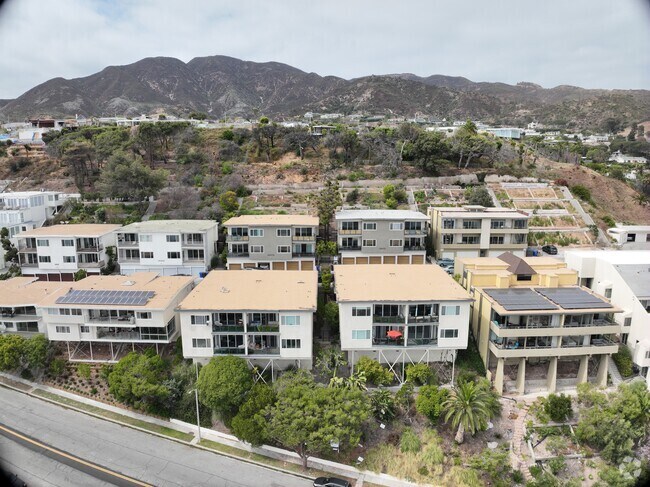 Exterior 3D - Malibu Coastline Apartments