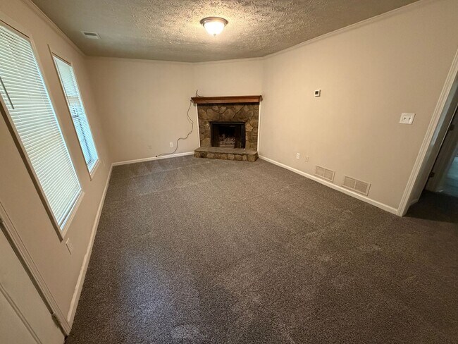 Foto del edificio - Spacious 3 Bedroom 2.5 Bath Townhome in Downtown Powder Springs