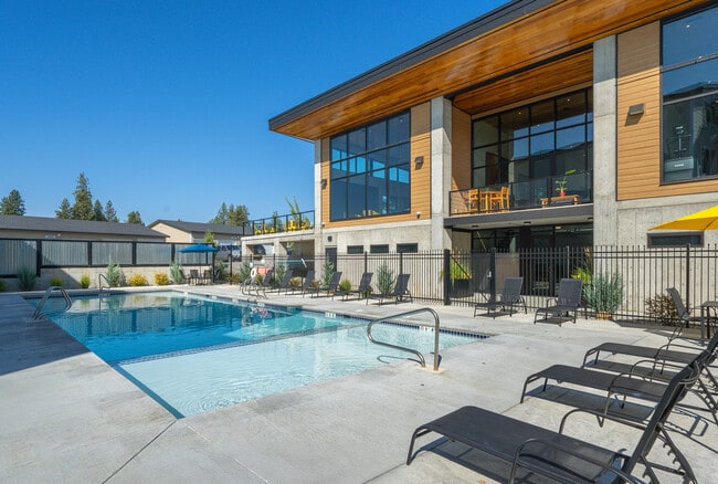 Building Photo - River's Edge Apartments