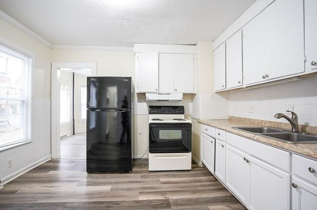 Building Photo - 51-53 Leyfred Ter