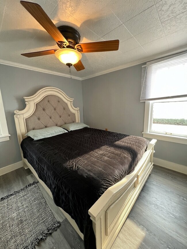 Foto del edificio - 300 N Madison St