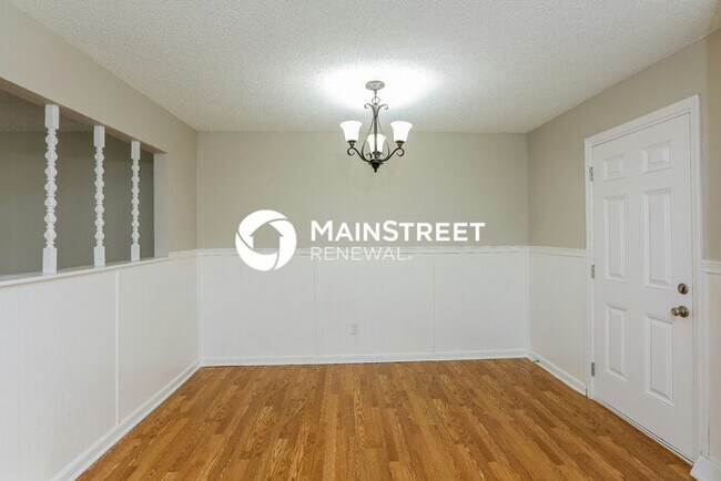 Foto del edificio - 3 Bedroom Pet-Friendly Home in INDEPENDENC...