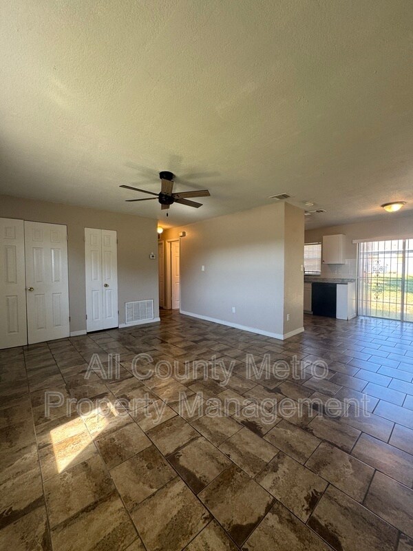 Building Photo - 1490 Lake Opal Dr