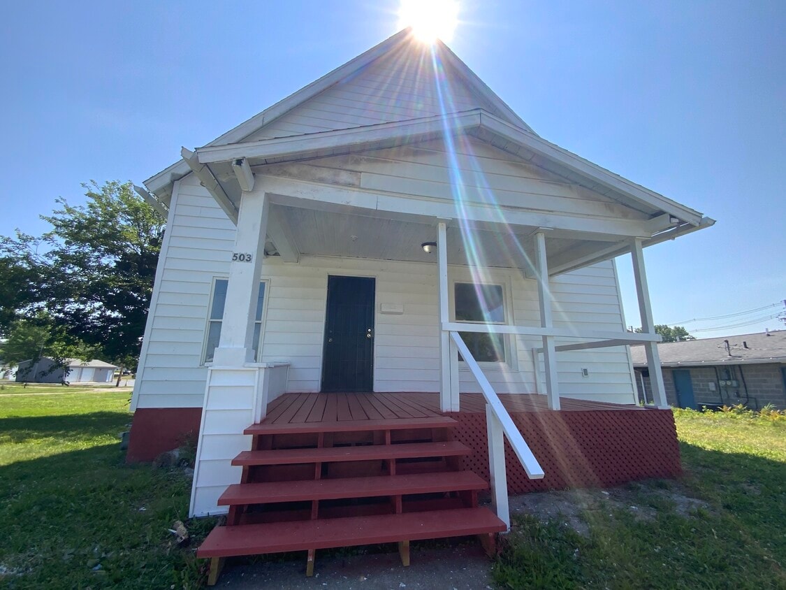 Primary Photo - 503 N Franklin St