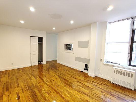 Foto del edificio - 2 bedroom in BRONX NY 10460