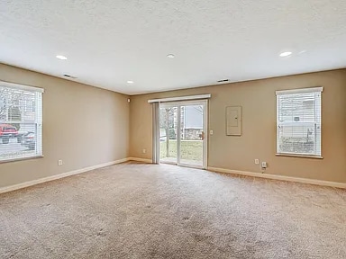 Building Photo - 2844 Acarie Dr