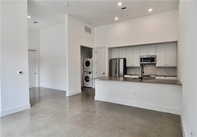 Foto del edificio - 2709 E 5th St