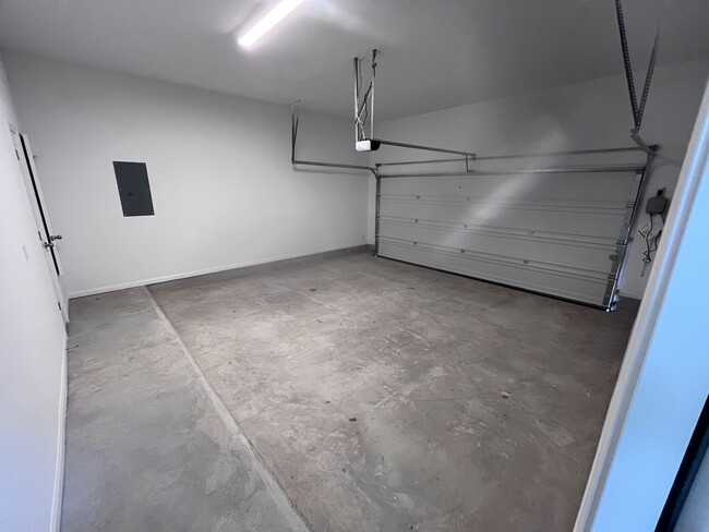Foto del edificio - 8519 Sommery Ln