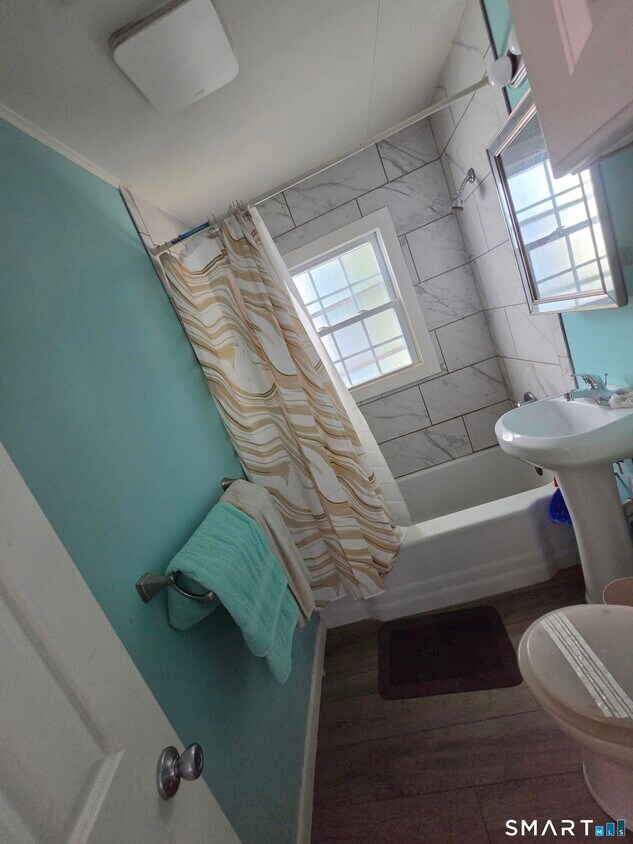 Foto del edificio - 310 New Litchfield St