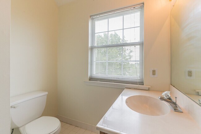 Building Photo - Matsonford Commons End Unit Available Now!