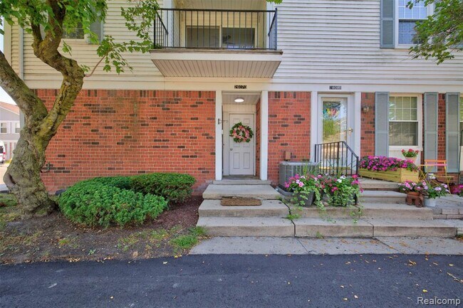 Foto del edificio - 26070 N Lake Dr