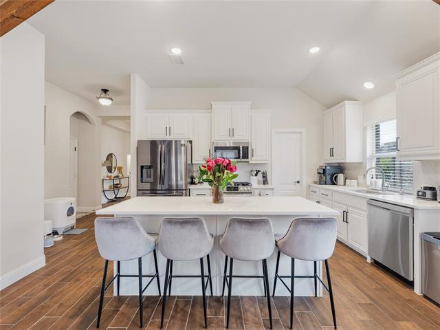 Foto del edificio - 1413 Saddle Ridge Dr