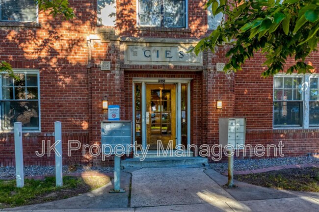 Foto del edificio - 310 5th St N